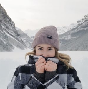 Meet your Posher, Courtney